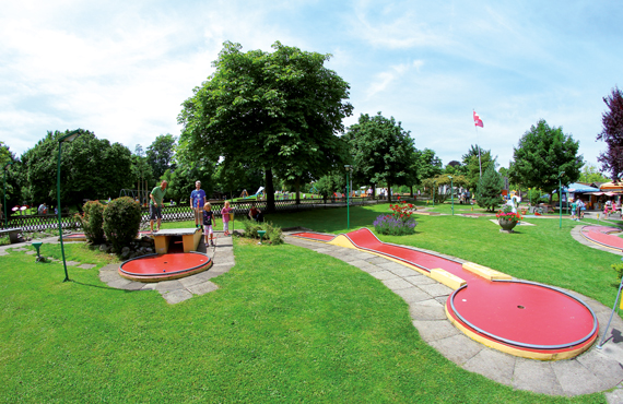 Minigolfbahn_570x370